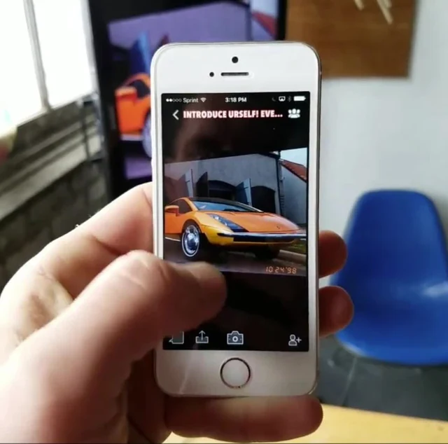 Pic Thread · phone and display demonstration