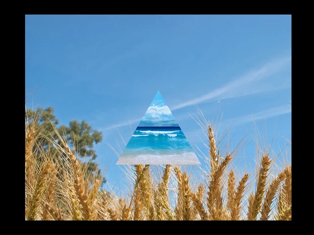 Ocean, wheat and a triangle